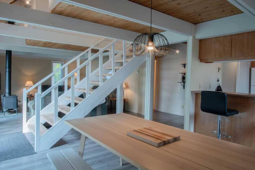 Chalet Mont Sainte-Anne โบเพร ภายนอก รูปภาพ